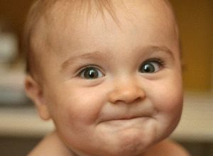 Quand le bébé commence à sourire