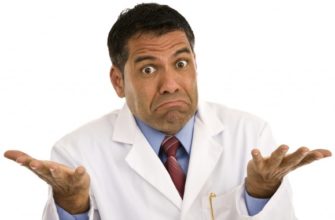 un médecin traite la lactostase